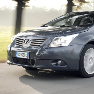 Бампер передний в цвет кузова Toyota Avensis 3 (2009-2011) дорестайлинг